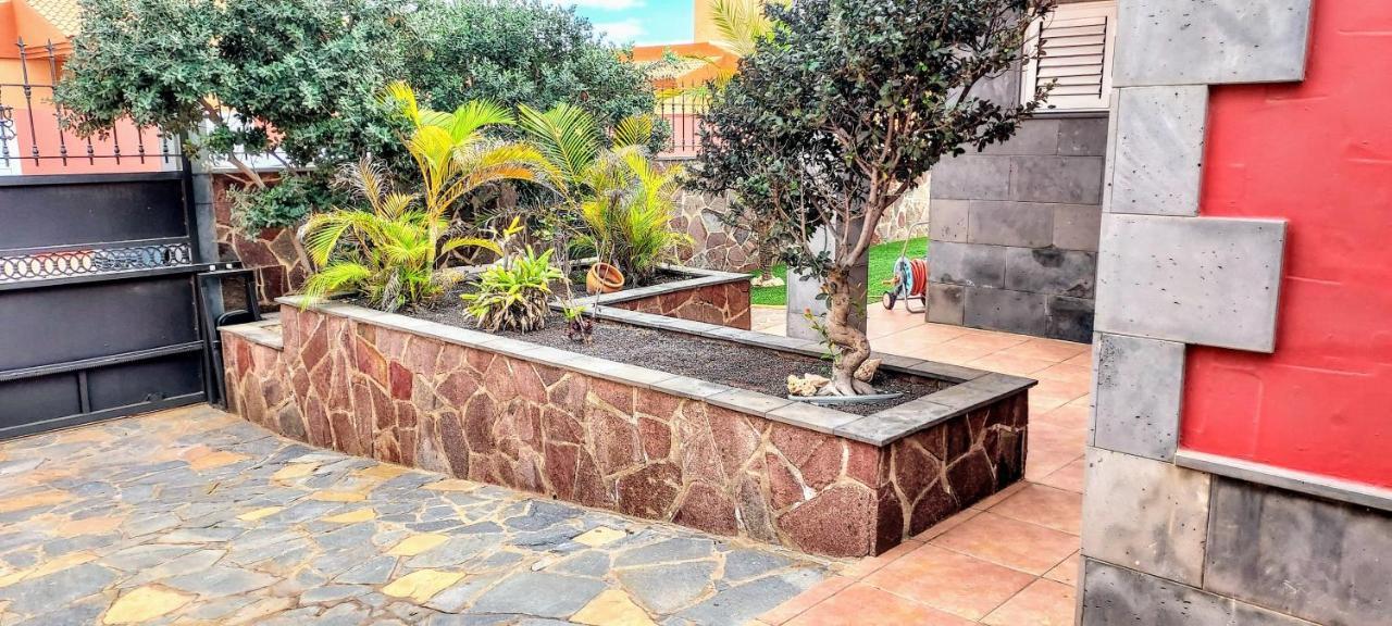 Casa Madriu, Villa De Lujo En Zona Residencial Corralejo Exterior photo